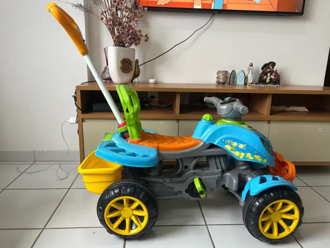 Quadriciclo Maral 2 em 1 - Passeio e Pedal (Excelente Estado)