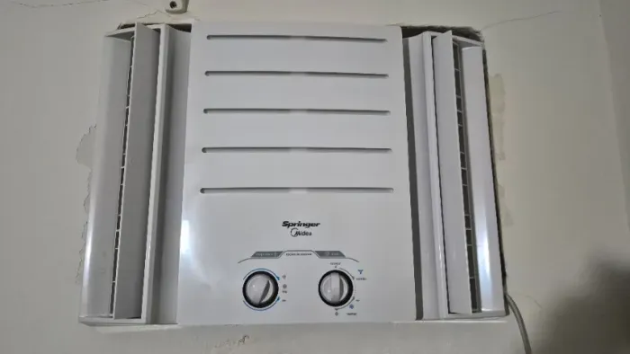 Ar condicionado de Janela Springer - 7.500BTU.