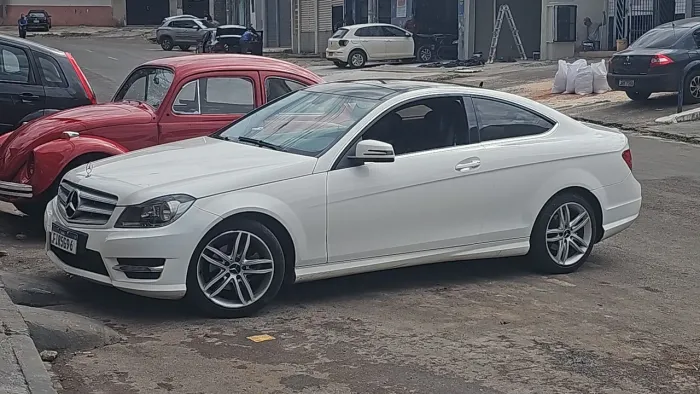 Mercedes-Benz C-180 CGI Coupe Sport 1.6 TB 16V Aut. 2013