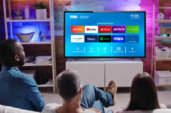 Tv Stick 4k Controle Por Voz AndroidTv  Wi-Fi 2Gb Ram 16GB Armazenamento Homologado Anatel