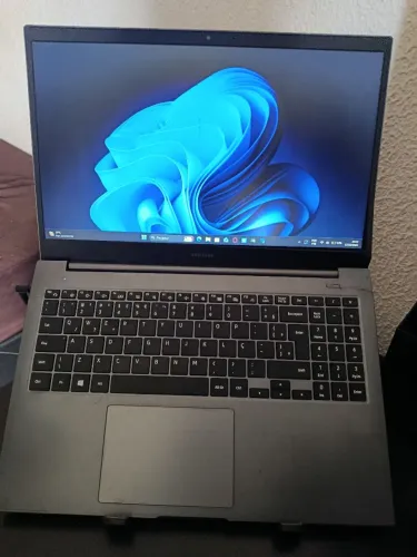 Notebook Samsung 8gb de ram expansivo+ 256gb de SSD (carcaça quebrada na direta)