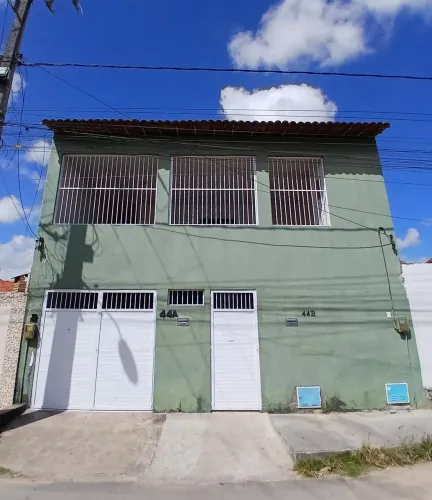 Casa altos para Locação - 160 m² Imóvel com excelente distribuição, composto por 3 dormitó