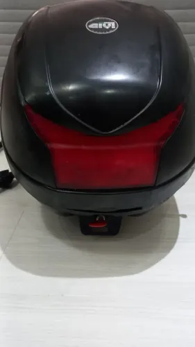 Bauleto / Baú GIVI 33 litros com suporte de aço para CB1000R 