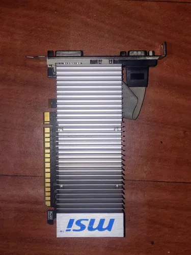 Placa de vídeo G210 MSI *Descrição*