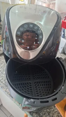 AirFry Mondial 3,5litros Usada e Quebrada