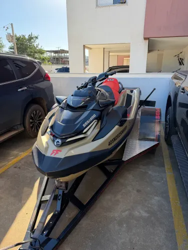 Jet ski sea doo rxt-x 325 2025