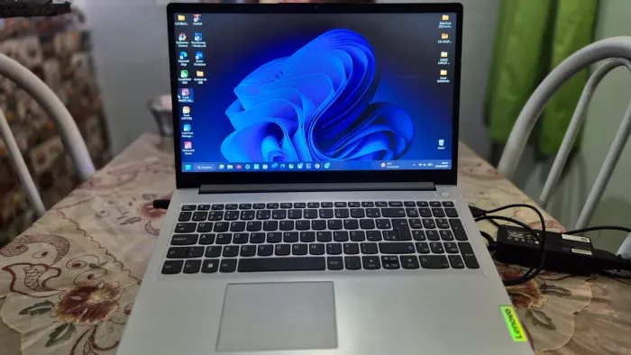 Notebook Lenovo IdeaPad 1 15IAU7