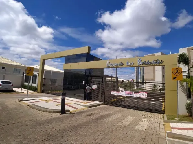 APARTAMENTO SEMI-MOBILIADO, COND. CHAP DAS BORBOLETAS, 2 QTOS, REGIÃO DESPRAIADO, HMC, AMB