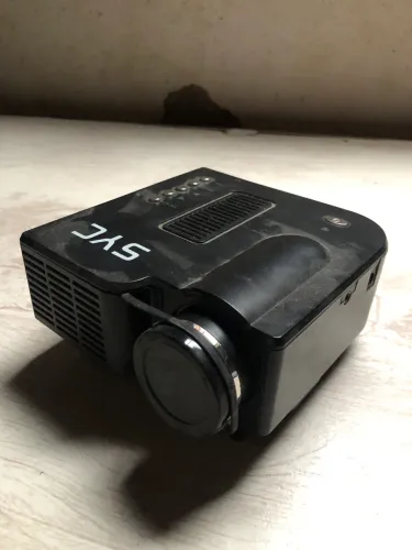 Mini projetor + cromecast