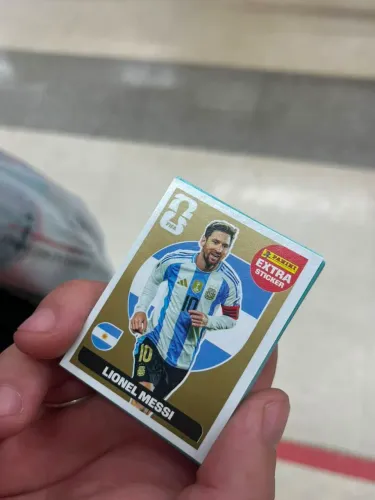 MESSI EXTRA STICKER LEGEND PANINI GOLD RARA COPA DO MUNDO 2026 ALBUM FIGURINHAS