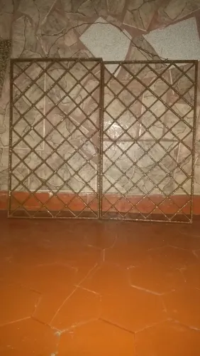 Par grade de aço pra basculante 35x55. Toda fechadinha..