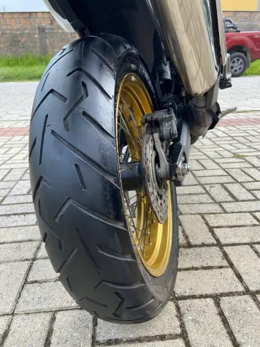 Africa Twin muito nova