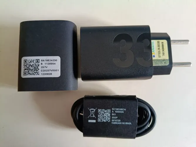 Carregador 33 Watts + Cabo USB Tipo C - Motorola Original (novo)