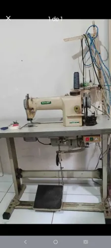 Máquina reta industrial
