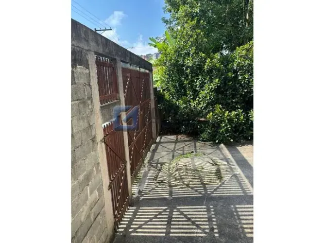 Sobrado 2 suítes com 2 vagas no Montanhão, São Bernardo do Campo R$650.000