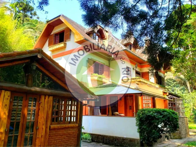 Sitio de luxo em Teresópolis - 7 quartos, 7 suítes, 3 salas e mais! Confira esta oportunid