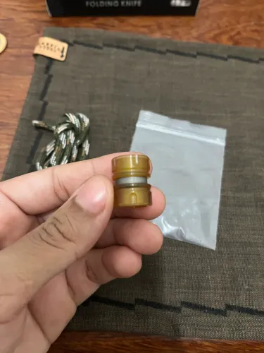 Bead de PEI e titânio