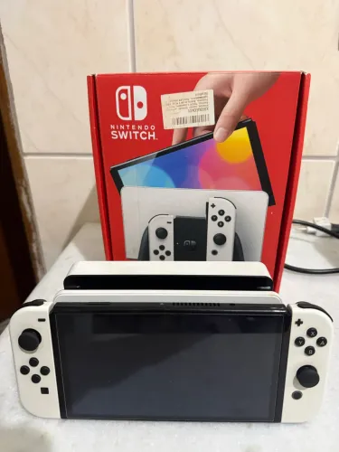 Nintendo Switch Oled com 35 jogos