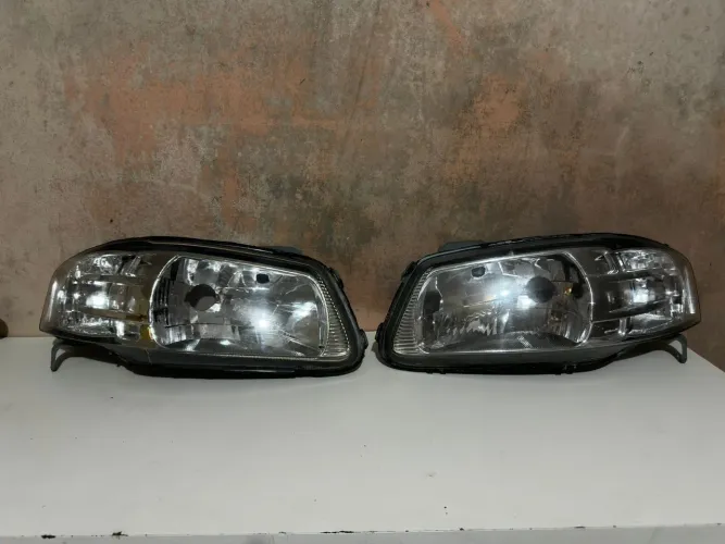 FARÓIS GOL G4