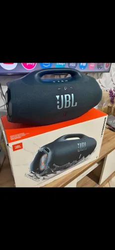 JBL boombox 4
