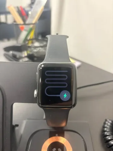 Apple Watch Series 3 42mm - Space Gray Aluminium Black Sport (GPS)