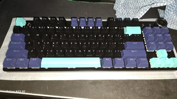 Teclado mecanico gamer basike