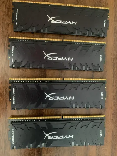 Memória Ram HyperX Predator RGB 8GB 4000MHz DDR4
