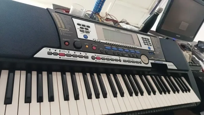 Teclado yamaha psr540 zero