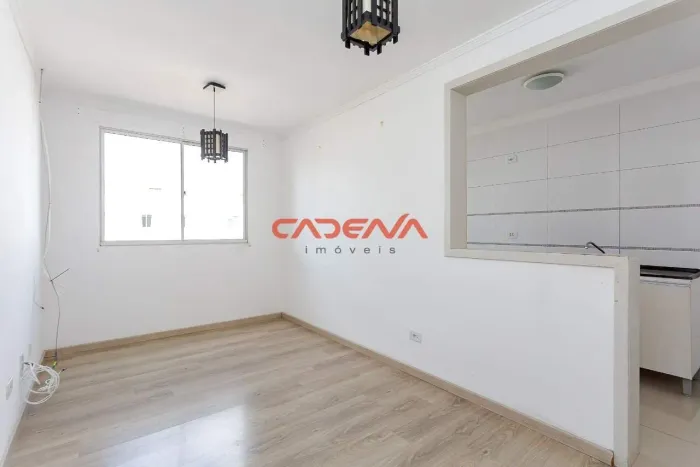 Apartamento com 2 quartos e 1 vaga para aluguel no Novo Mundo