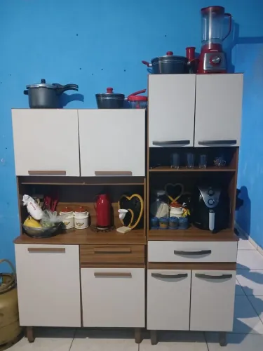 ARMÁRIO DE COZINHA
