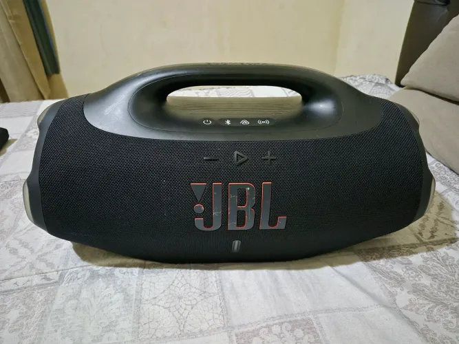 Bombox 4