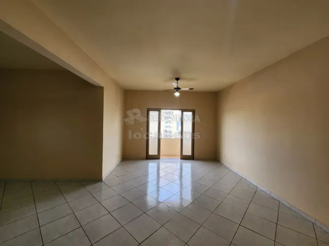 Excelente Apartamento para Locação - 3 Dormitórios / Centro