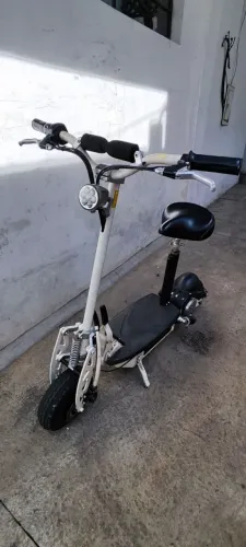 Patinete Eletrico Two Dogs 1000w com defeito
