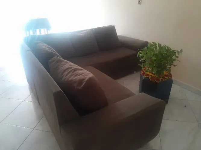 Vende sofá de canto marrom 