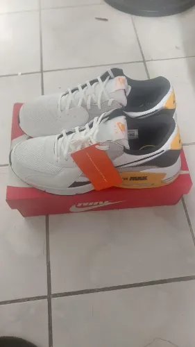 Tênis Modelo Air Max Excee, inspirados no clássico Air Max 90, nunca usado