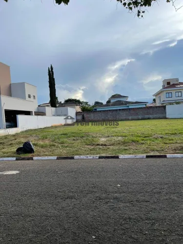 Terreno no Condomínio Flora Ville em Boituva