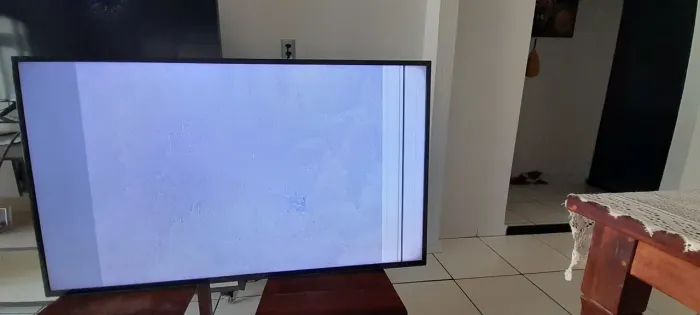 TV 58 POLEGADAS COM DEFEITO MAS FUNCIONANDO
