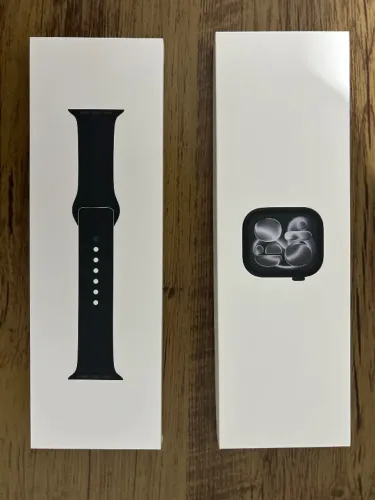 Apple Watch Series 11 42mm Preto