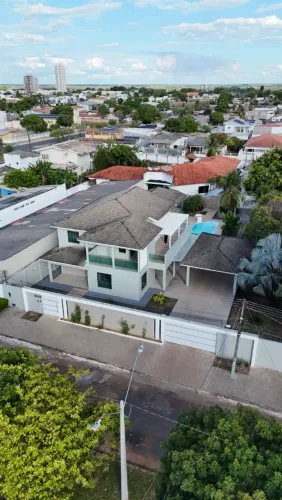 CASA CAÇARI 05 SUÍTES  EM TERRENO DE 1.230m²