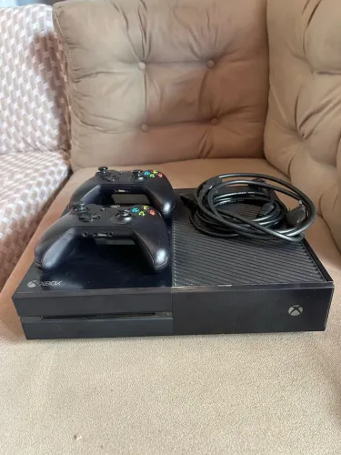 XBOX ONE + 30 jogos 