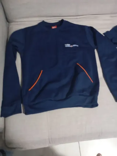 Blusa de moletom, blusa com manga e calça tamanho 16 Colégio ChromeOS. Usado menos 1 ano 