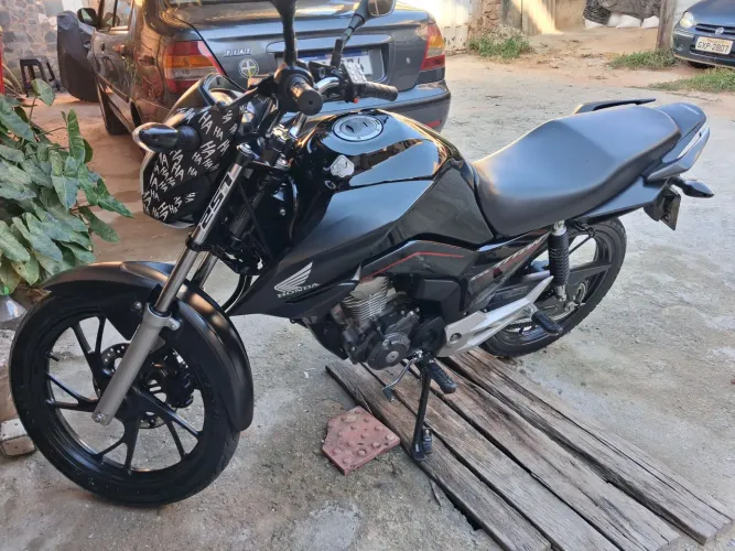 Titan 160 2024 edição 40 anos