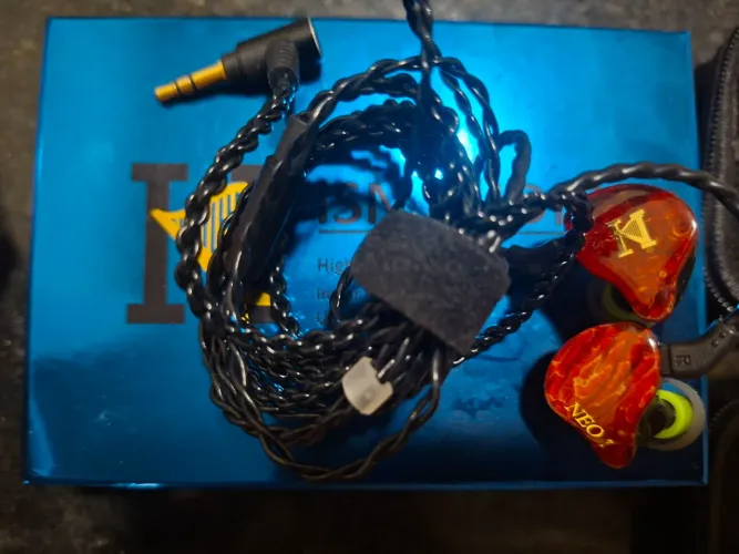 Fone de ouvido ISN Audio NEO 1 - IEM com Driver Dinâmico de Nanotubos de Carbono 10mm