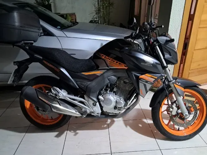 Honda CB 250F Twister Flexone ABS 2021- 11.700 Km