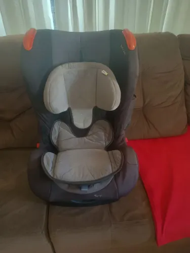 Cadeirinha de bebê pra carro 
