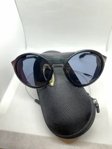 Óculos de sol Oakley Clifden