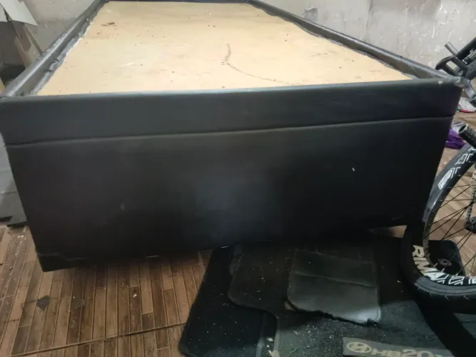 Cama baú solteiro em perfeito estado