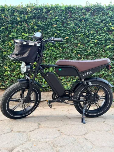 Bike elétrica V8 Pro 2 baterias 2026 1000w com som Bluetooth