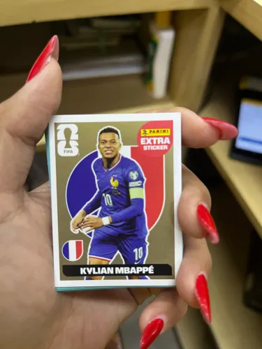 Figurinha ouro Mbappe