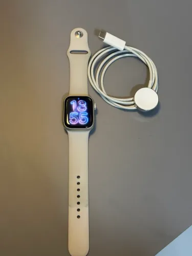 Apple Watch Series 9 41mm + cabo cor: estelar